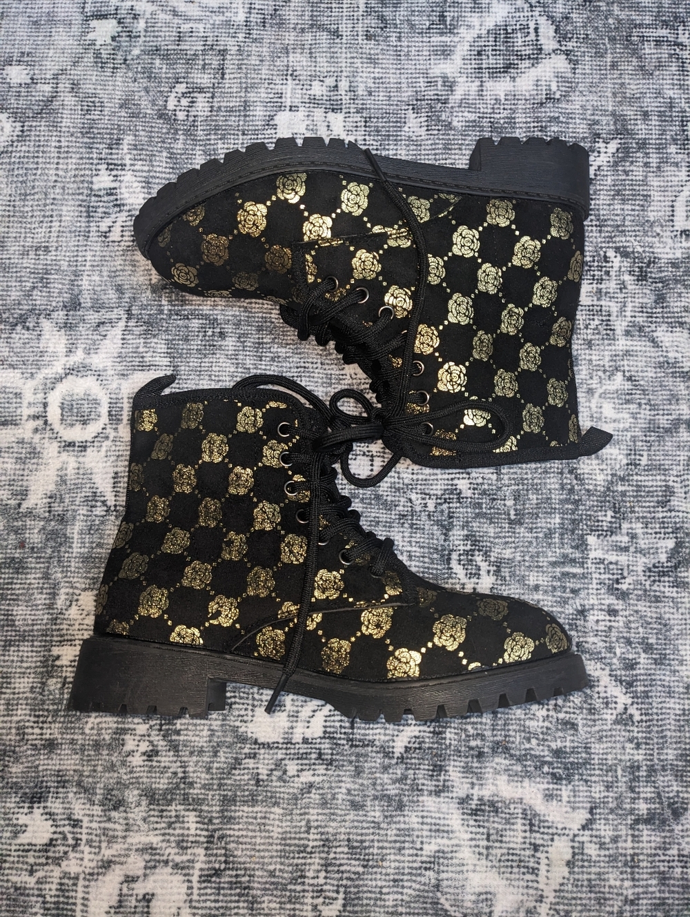 Girls Black and Gold Boots Size 35 US3.5 Big Girl